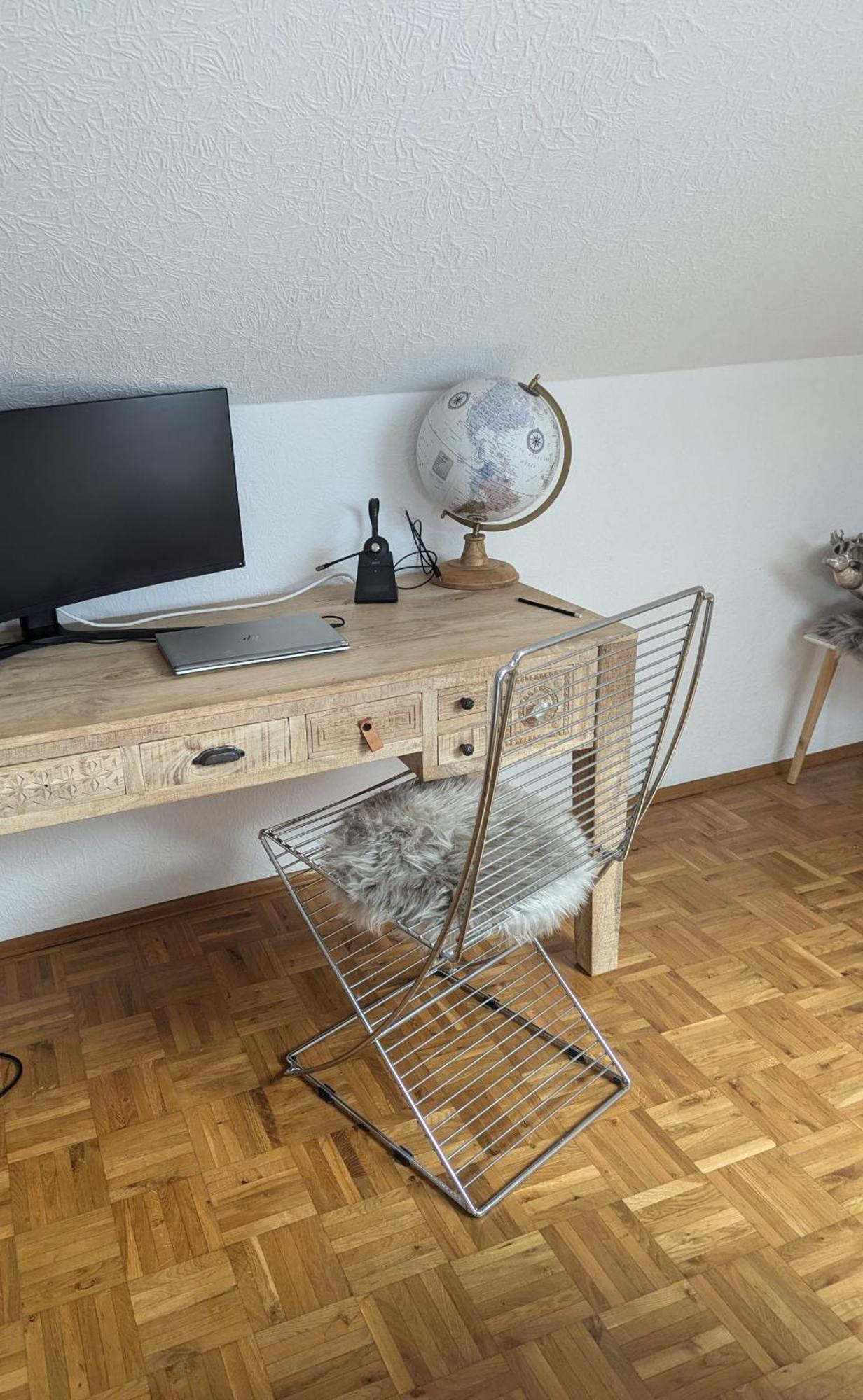 Exklusives 2 Dachstudio Mit Kamin Perfekte Lage Fuer Phantasialand Und Koeln Messe Inkl Parkplatz Und Vollausstattung Apartment